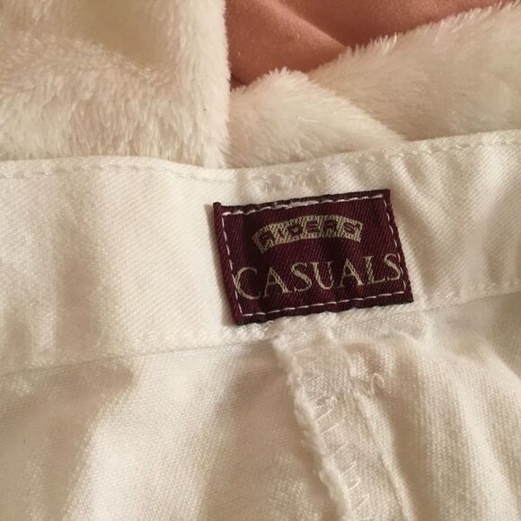 Lee Riders’ Casuals Women’s Size 6 Straight-Leg Cropped Jeans in White Denim - Picture 9 of 12